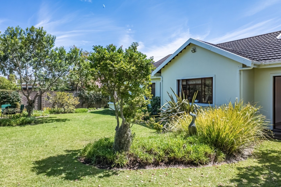 3 Bedroom Property for Sale in The Island Western Cape